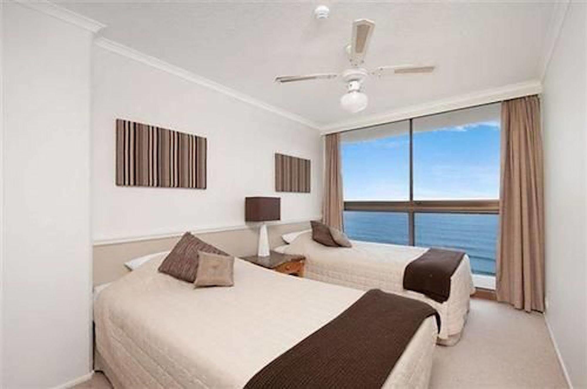 บูเลวาร์ดทาวเวอร์ฮอลิเดย์อพาร์ตเมนท์ Aparthotel โกลด์โคสต์ ภายนอก รูปภาพ